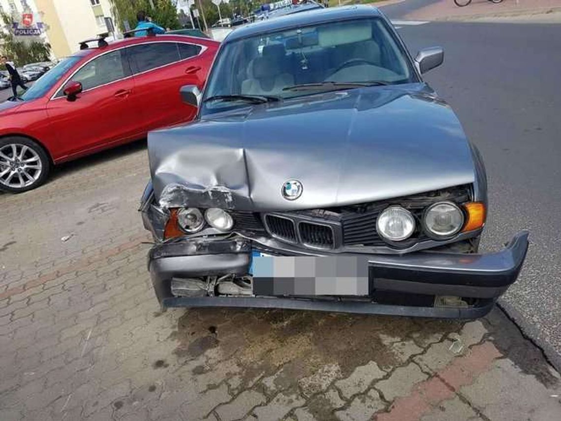 Kierowca BMW przecenił swoje umiejętności, uszkodził 3 auta