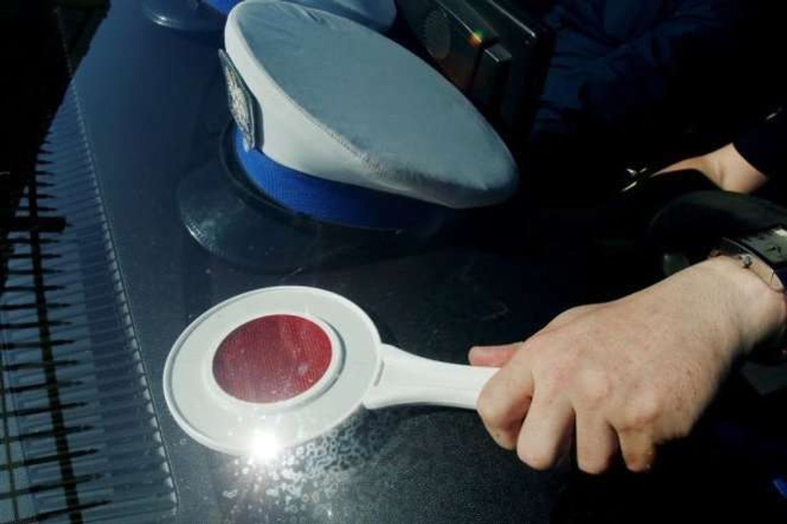 Kierowca miał 2 promile. Tłumaczył, że świętował Dzień Kobiet