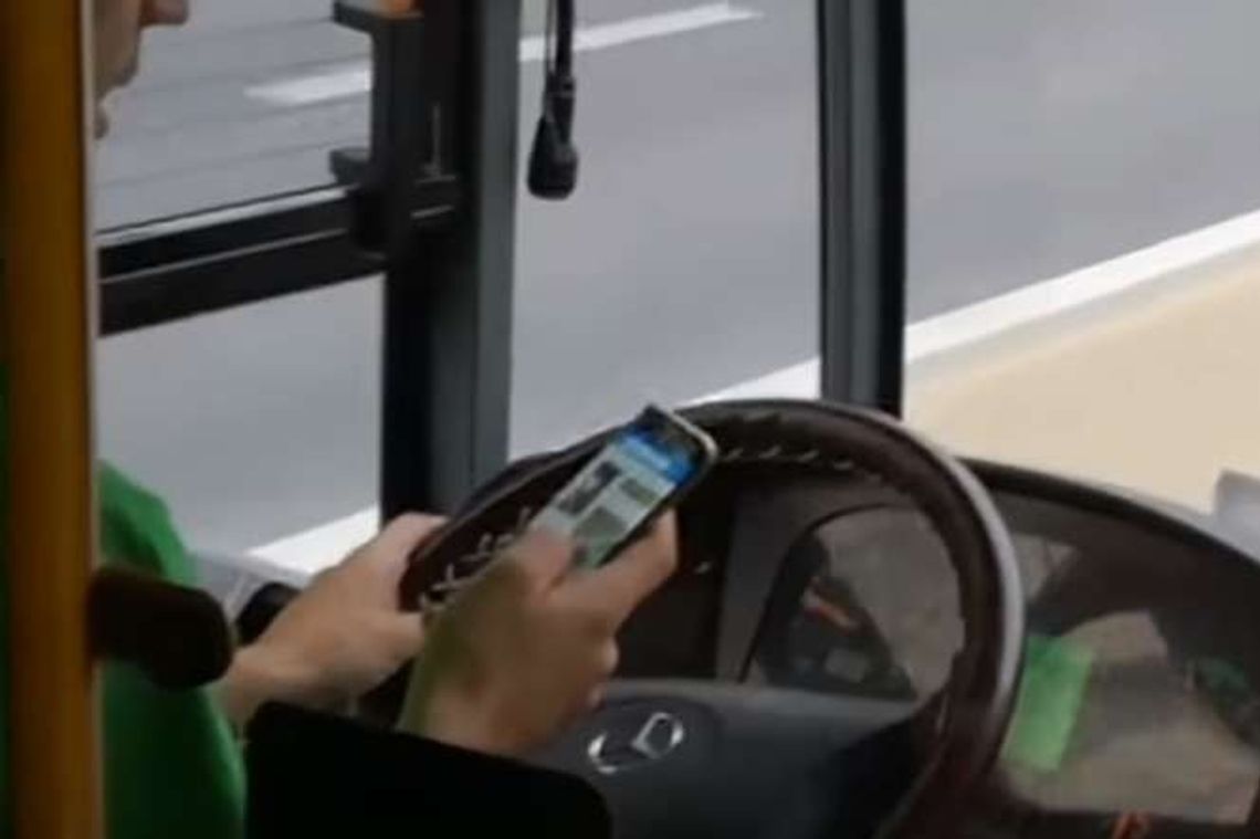 Kierowca MPK Lublin ukarany za korzystanie ze smartfona w czasie jazdy Kierowca MPK Lublin ukarany za korzystanie ze smartfona w czasie jazdy