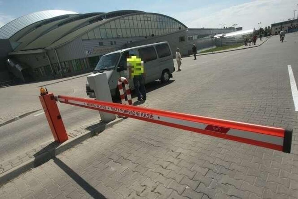 Kierowca nie zapłacił za parking, zaatakował pracownika. Prokuratura nie odpuści agresorowi
