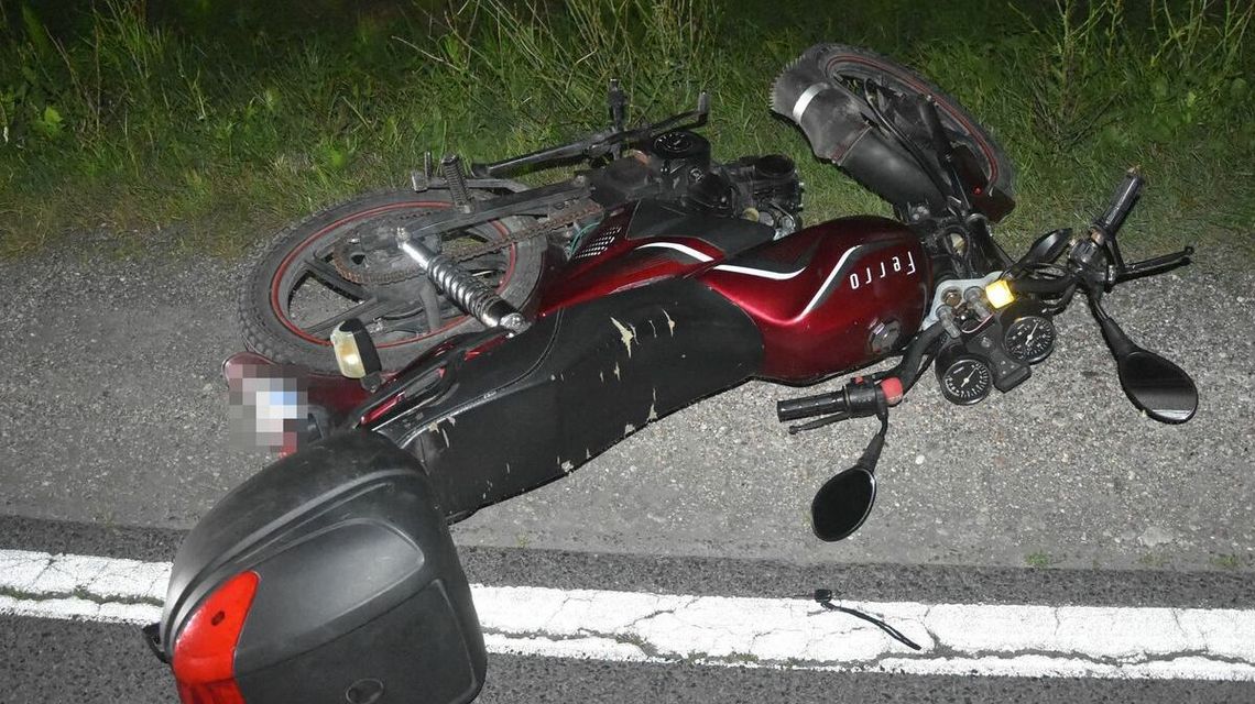 Kierowca skutera zginął na miejscu. Sprawca wypadku uciekł 