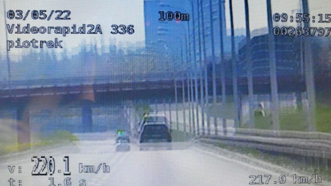 Kierowca z Lublina zebrał sporo "punktów" za przekroczenie prędkości o 150 km/h Kierowca z Lublina zebrał sporo "punktów" za przekroczenie prędkości o 150 km/h
