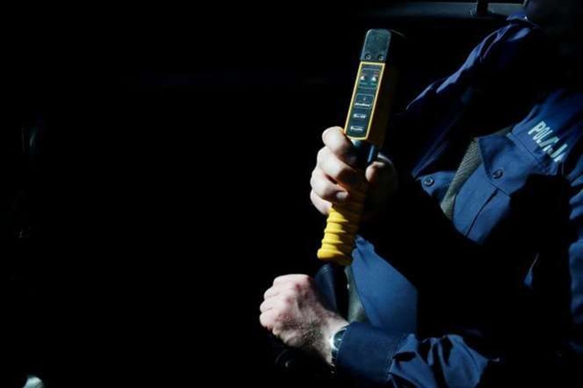 Kierowca zasnął w czasie jazdy. Miał prawie 4 promile