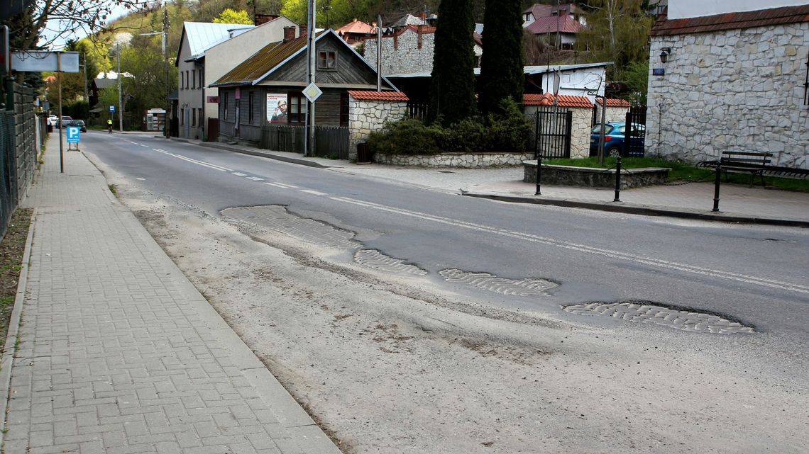 Kierowcy długo na to czekali. Główna arteria Kazimierza będzie jak nowa Kierowcy długo na to czekali. Główna arteria Kazimierza będzie jak nowa