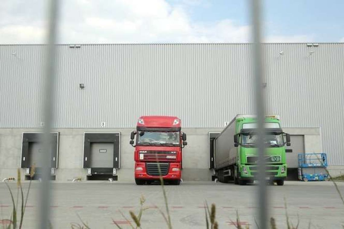 Kierowcy narzekają na Stock Polska: Wódka ma tu lepiej niż ludzie 