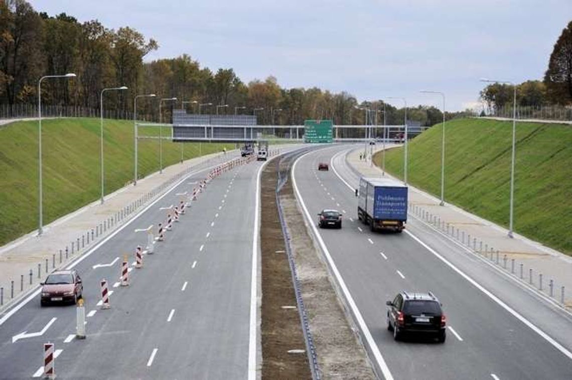 Kierowcy wjechali na zachodnią obwodnicę Lublina (zdjęcia) Kierowcy wjechali na zachodnią obwodnicę Lublina (zdjęcia)