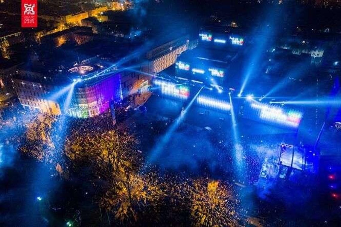Kilkanaście tysięcy osób na sylwestrze miejskim w Lublinie. Zdjęcia z drona