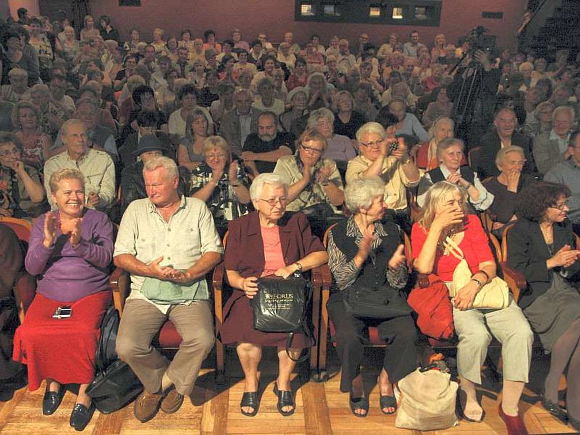 Kino Bajka pełne Solidarnych 2010 Kino Bajka pełne Solidarnych 2010