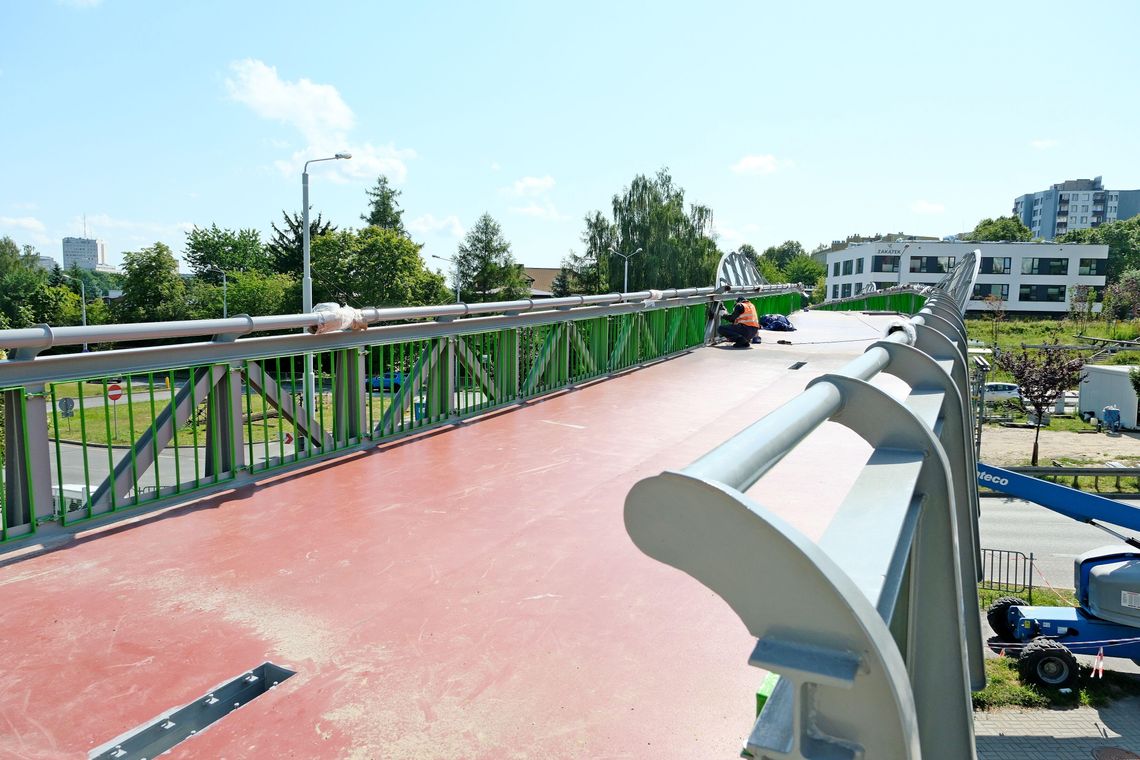 Kładka nad ul. Filaretów prawie gotowa