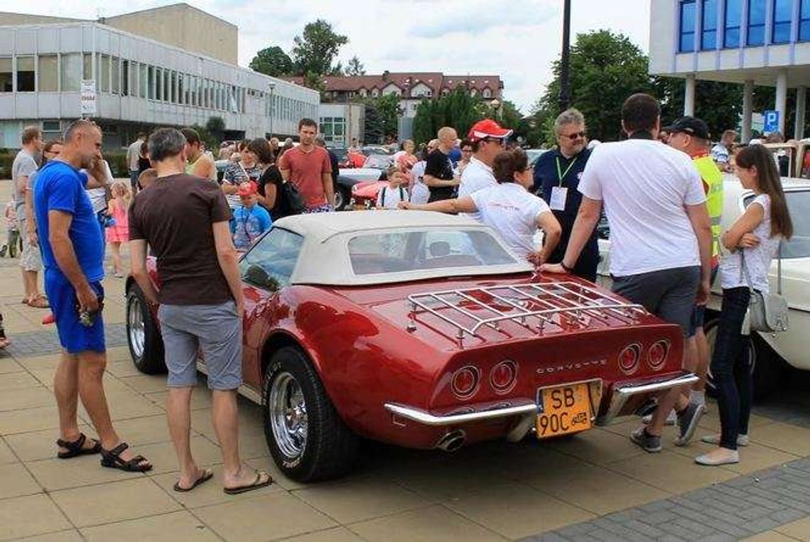 Klasyki zachwyciły. Mistrzostwa samochodów zabytkowych. Zdjęcia