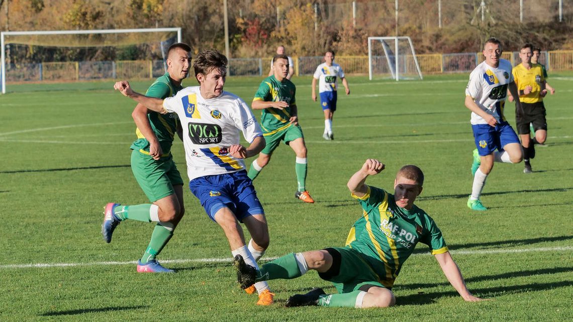 Kłos wciąż czeka na zwycięstwo. Wyniki Keeza IV Ligi
