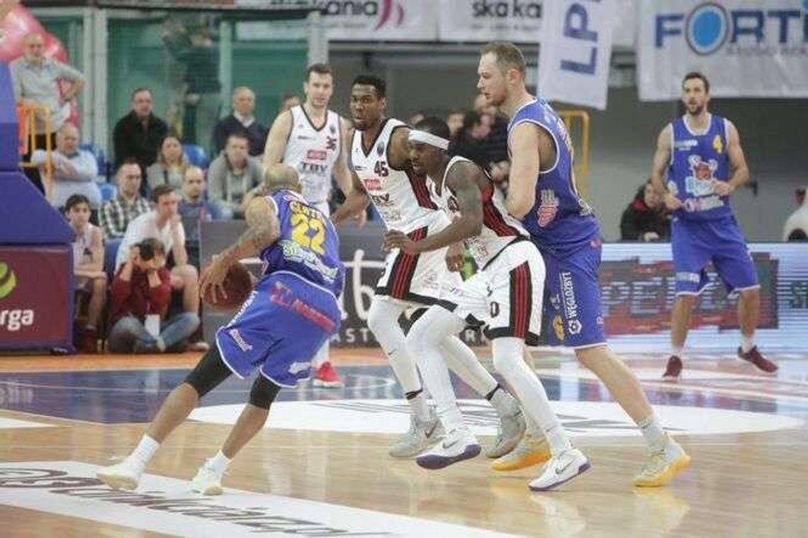 Kłótnie już nic nie dadzą. TBV Start zagra z AZS Koszalin