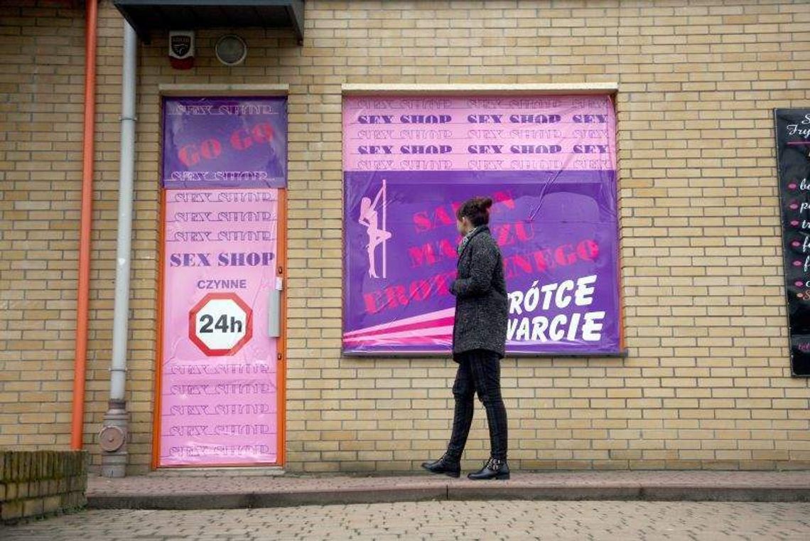 Klub go-go czy sklep spożywczy. Mieszkańcy bloku zagłosują