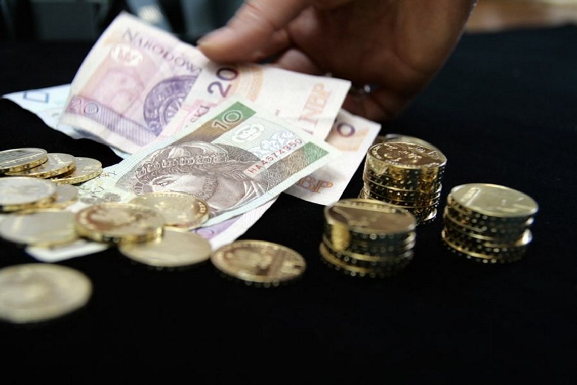 Kobieca mafia w banku. Z kont zniknęły 3 miliony