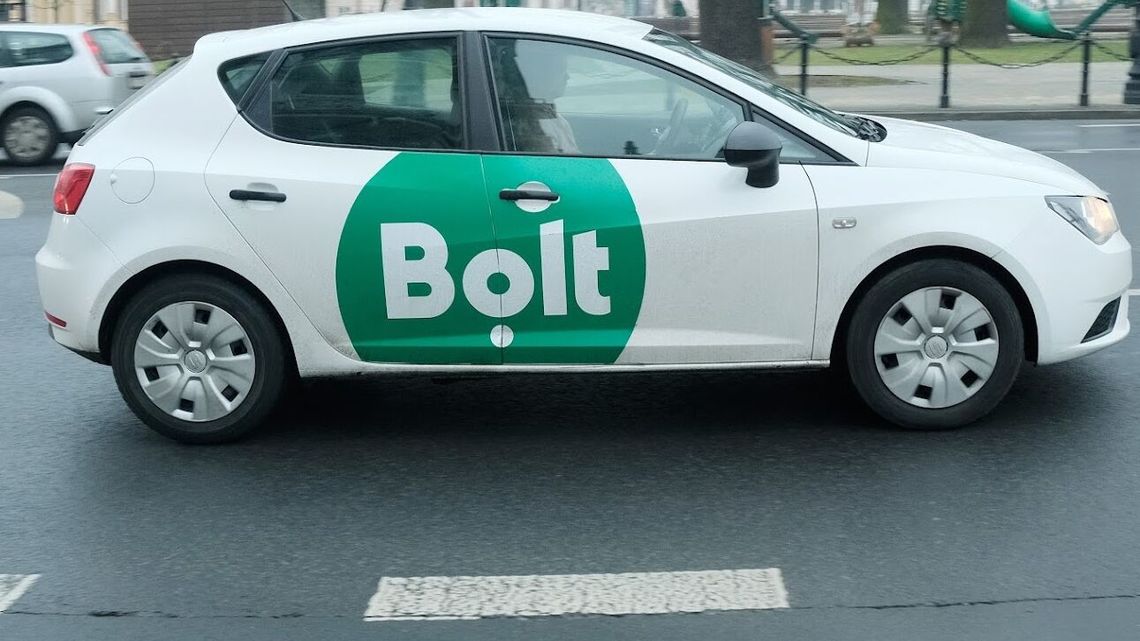 Kobieta będzie mogła zamówić kurs z kobietą