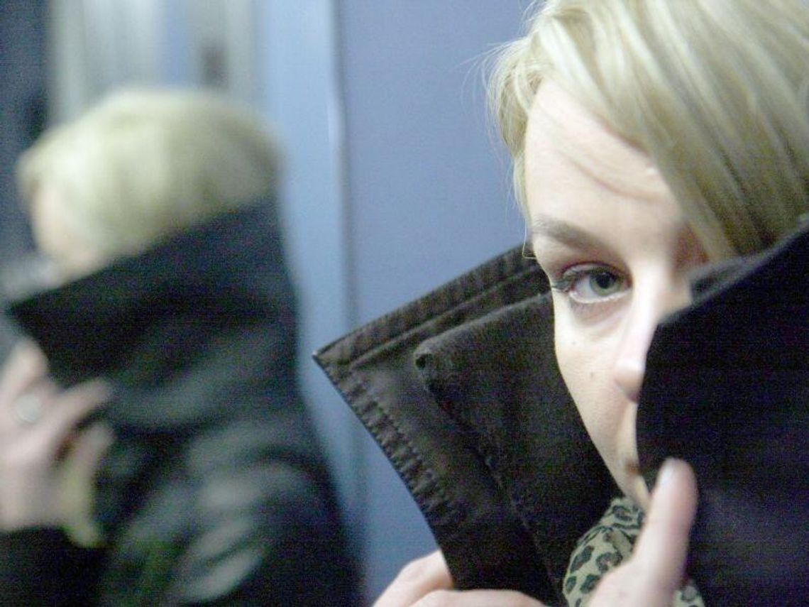 Kobieta detektyw: Śledzę opiekunki i niewiernych mężów Kobieta detektyw: Śledzę opiekunki i niewiernych mężów