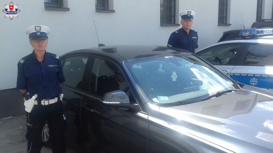 Kobieta pędziła na pomoc ojcu. Pomogli policjanci, dojechali na miejsce jeszcze przed karetką pogotowia