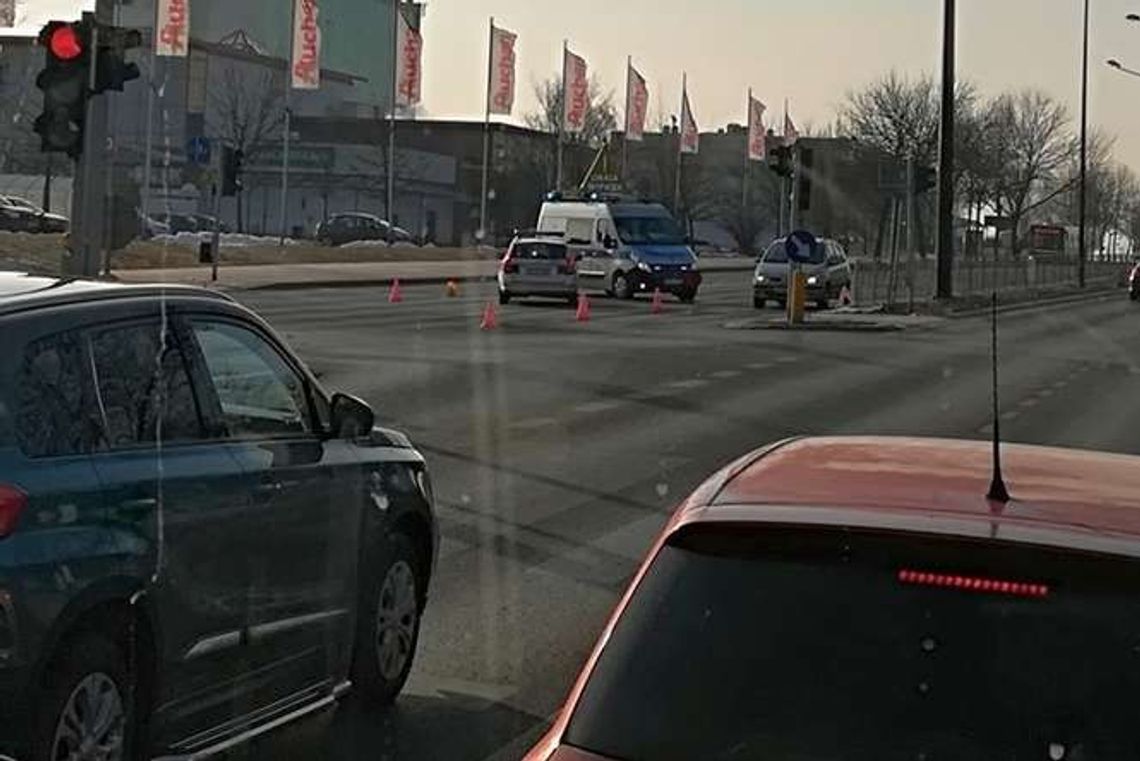 Kobieta z dzieckiem w szpitalu po wypadku na Czechowie