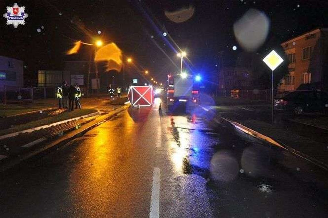 Kobieta zmarła po potrąceniu na ulicy. Kierowca zniknął
