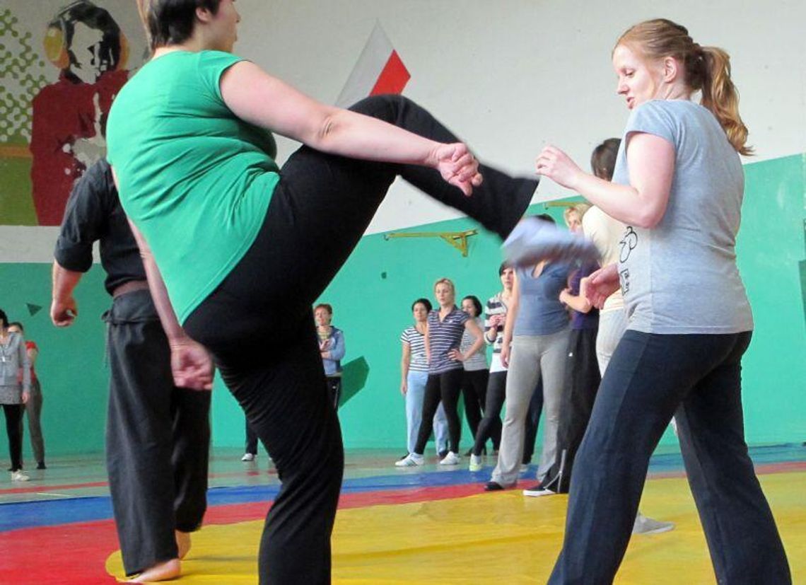 Kobieto, bądź bezpieczna: Policyjny kurs samoobrony dla pań w Hrubieszowie