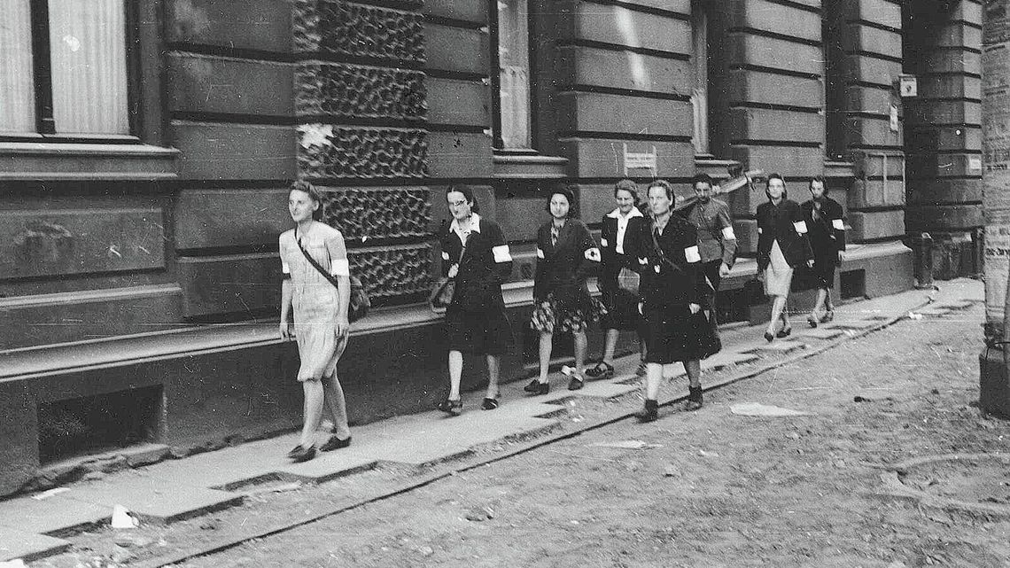 Kobiety w Armii Krajowej: strzelały i szyfrowały Kobiety w Armii Krajowej: strzelały i szyfrowały