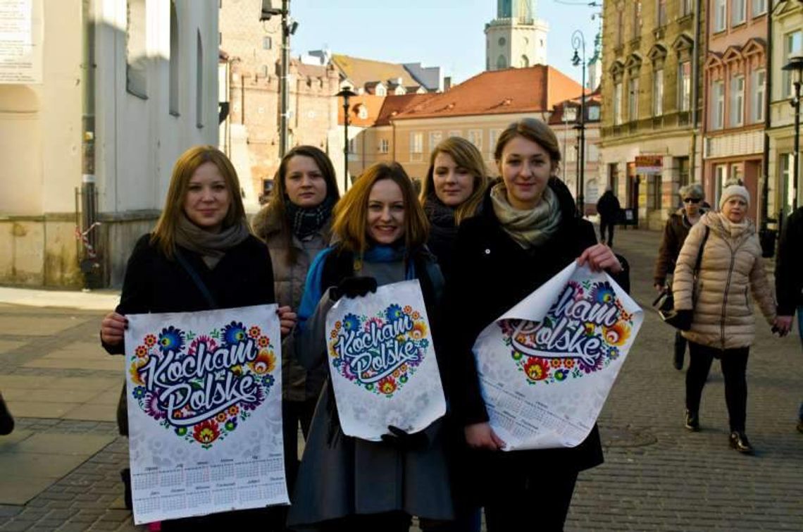 Kochają Polskę. Walentynkowa akcja Młodzieży Wszechpolskiej Kochają Polskę. Walentynkowa akcja Młodzieży Wszechpolskiej
