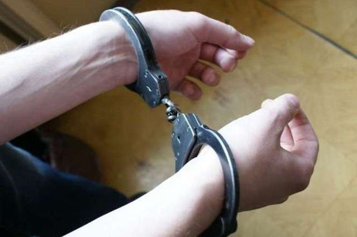 Kock: Zdemolowali bar, pobili klientów. 12 osób na ławie oskarżonych