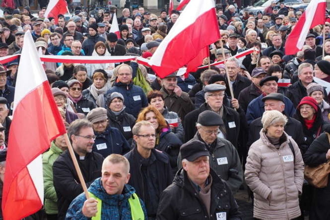 KOD żąda dymisji wojewody. Pikieta przed Urzędem Wojewódzkim w Lublinie