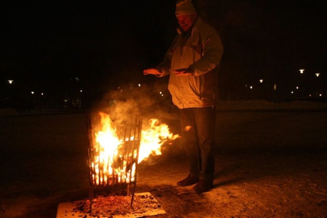 Koksownik także dla pasażerów nocnej komunikacji Koksownik także dla pasażerów nocnej komunikacji