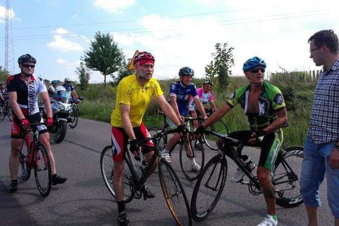 Kolarskie zawody w Jastkowie: 81-latek na starcie