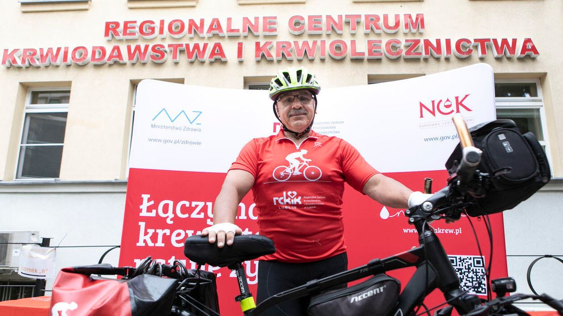Kolarz z Lubartowa przejechał 2500 kilometrów. Zachęcał do oddawania krwi