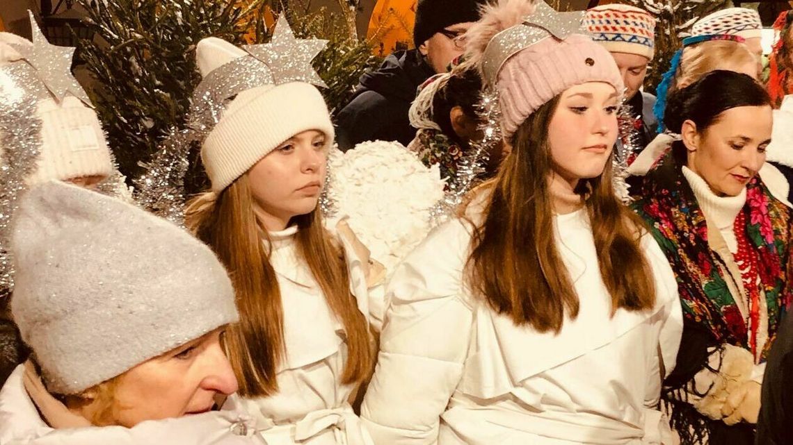Kolędy, życzenia i barszcz. Zamościanie już po wigilii 