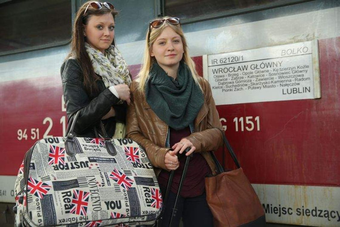 Kolej oszukała ludzi "dla ich dobra. Miał być nowy pociąg. Był stary i obskurny Kolej oszukała ludzi "dla ich dobra. Miał być nowy pociąg. Był stary i obskurny
