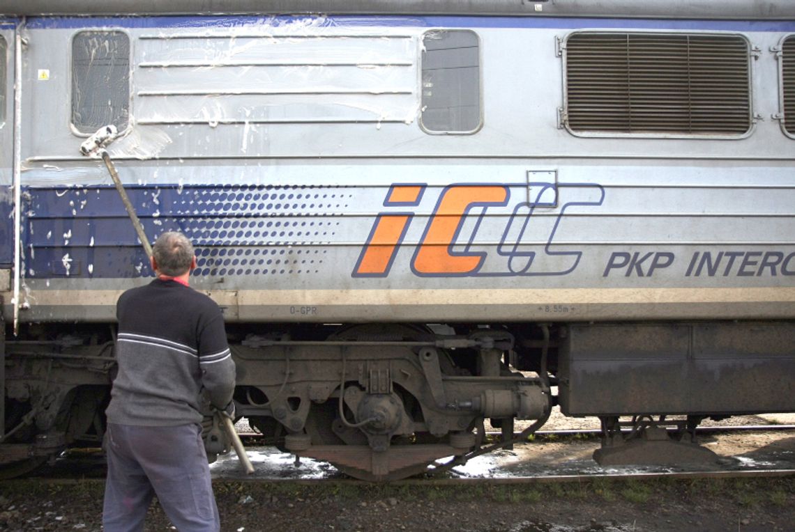 Kolej: Pospieszny Lublin–Rzeszów, pospieszny Kraśnik–Gdynia Kolej: Pospieszny Lublin–Rzeszów, pospieszny Kraśnik–Gdynia