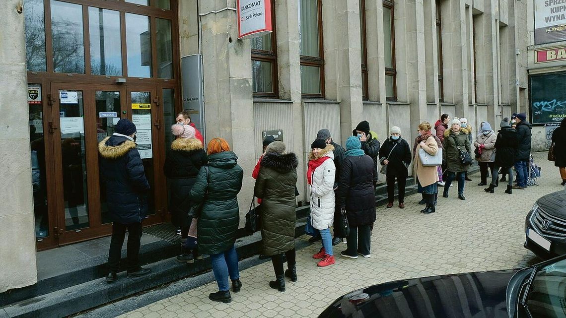 Kolejki i bojkot. Tak wojna wpłynęła na polski handel