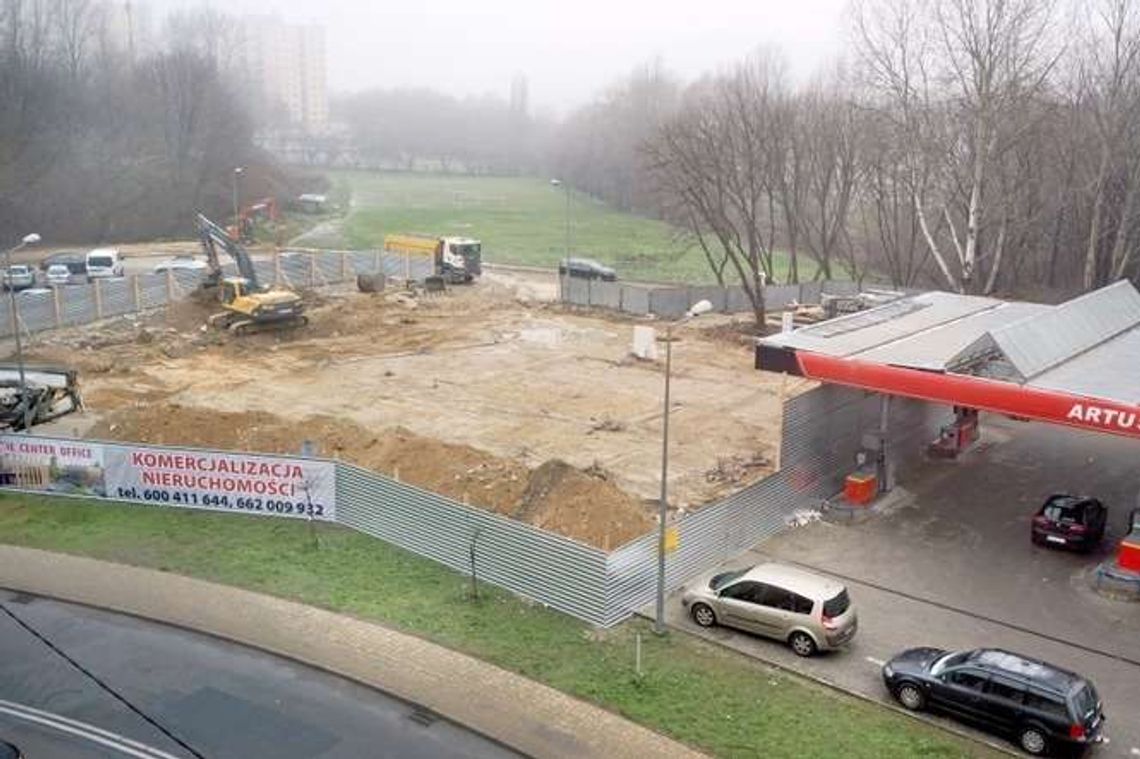 Kolejna kontrowersyjna umowa. Ratusz wynajął biura w budynku, który został rozebrany