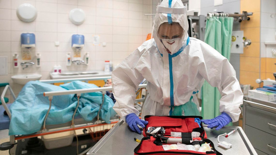 Kolejne osoby z koronawirusem. Zmarło już ponad 1100 chorych na COVID-19 Kolejne osoby z koronawirusem. Zmarło już ponad 1100 chorych na COVID-19