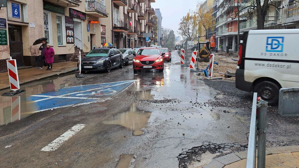 Kolejne utrudnienia w centrum Lublina. Przy tej ulicy nie zaparkujesz Kolejne utrudnienia w centrum Lublina. Przy tej ulicy nie zaparkujesz
