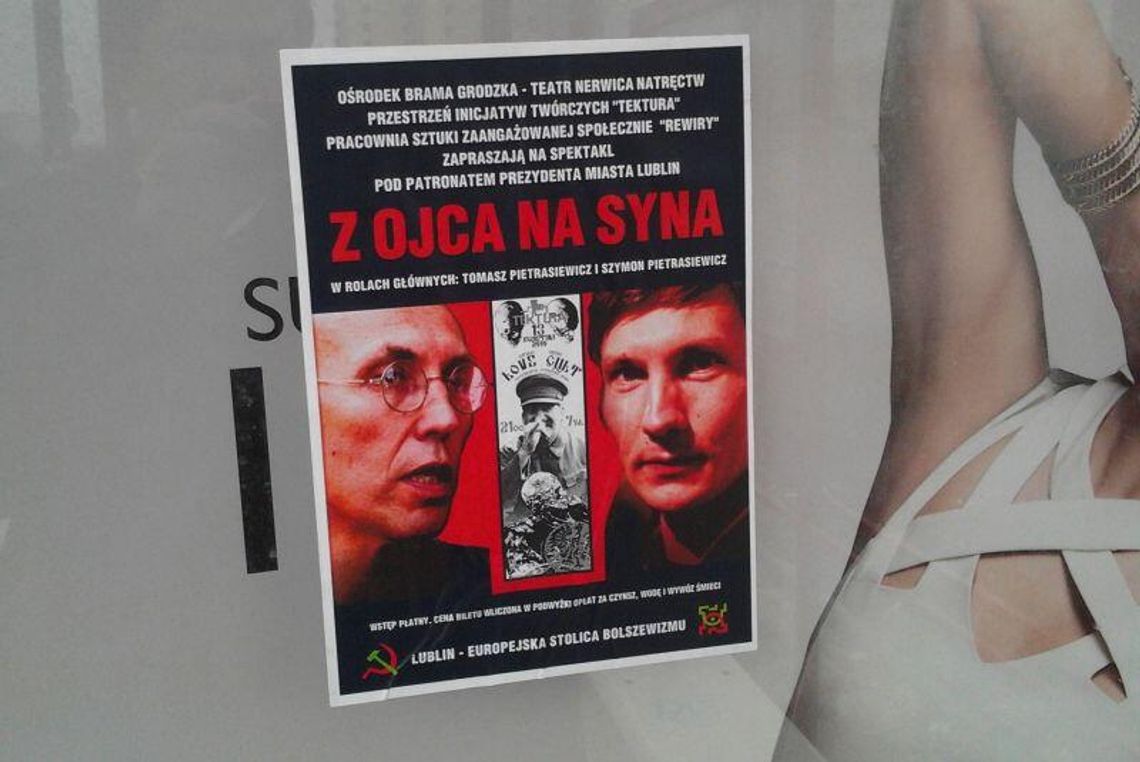 Kolejny atak na Tomasza Pietrasiewicza. Tym razem plakaty z synem