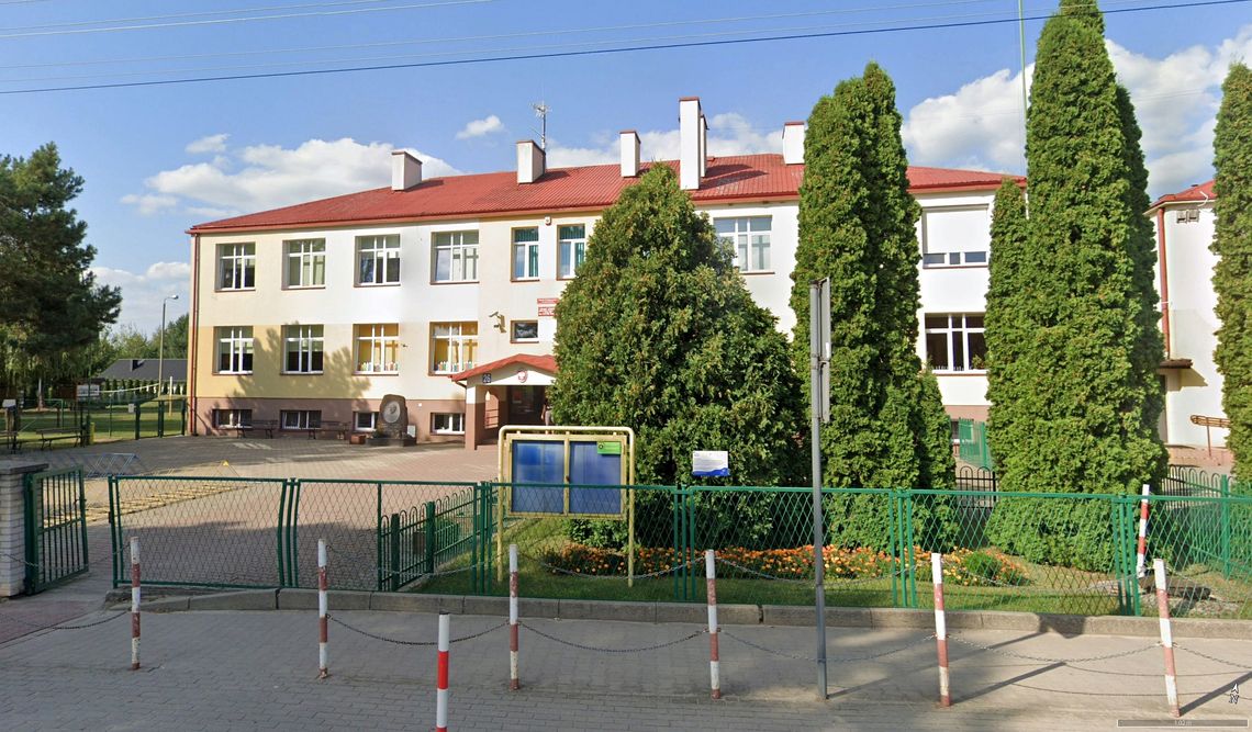 Kolejny atak ucznia-nożownika w szkole. 36-letnia woźna nie żyje Kolejny atak ucznia-nożownika w szkole. 36-letnia woźna nie żyje