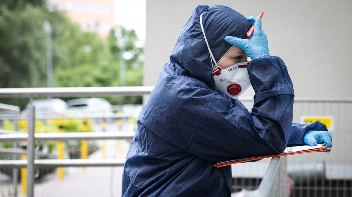 Kolejny dobowy rekord zakażeń koronawirusem. 809 przypadków, zmarło 13 chorych