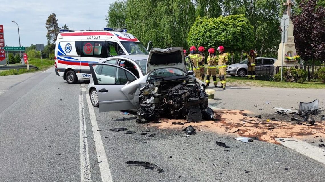 Kolizja na drodze z Puław do Żyrzyna. Dwie osoby w szpitalu