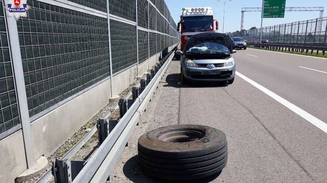 Koło odpadło z ciężarówki i uderzyło w samochód