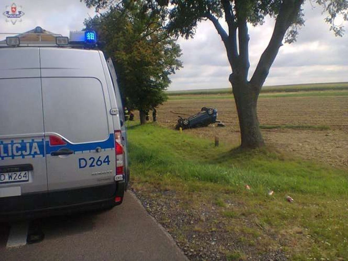 Kolonia Siedliszczki: Wyprzedzanie zakończyło się dachowaniem w polu