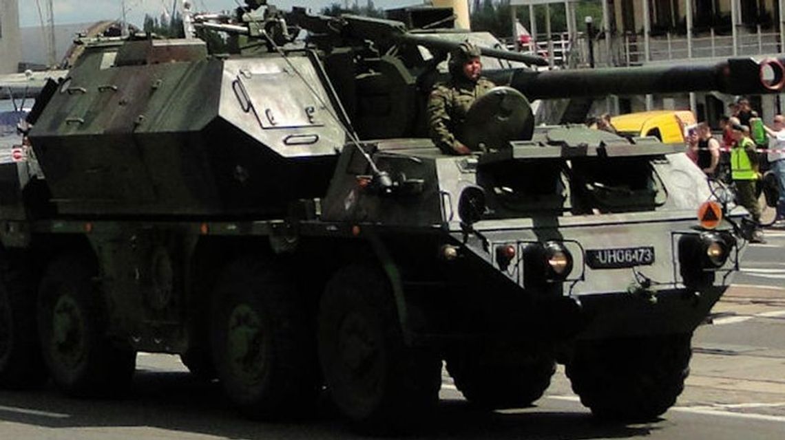 Kolumny wojskowe z żołnierzami na drogach woj. lubelskiego Kolumny wojskowe z żołnierzami na drogach woj. lubelskiego