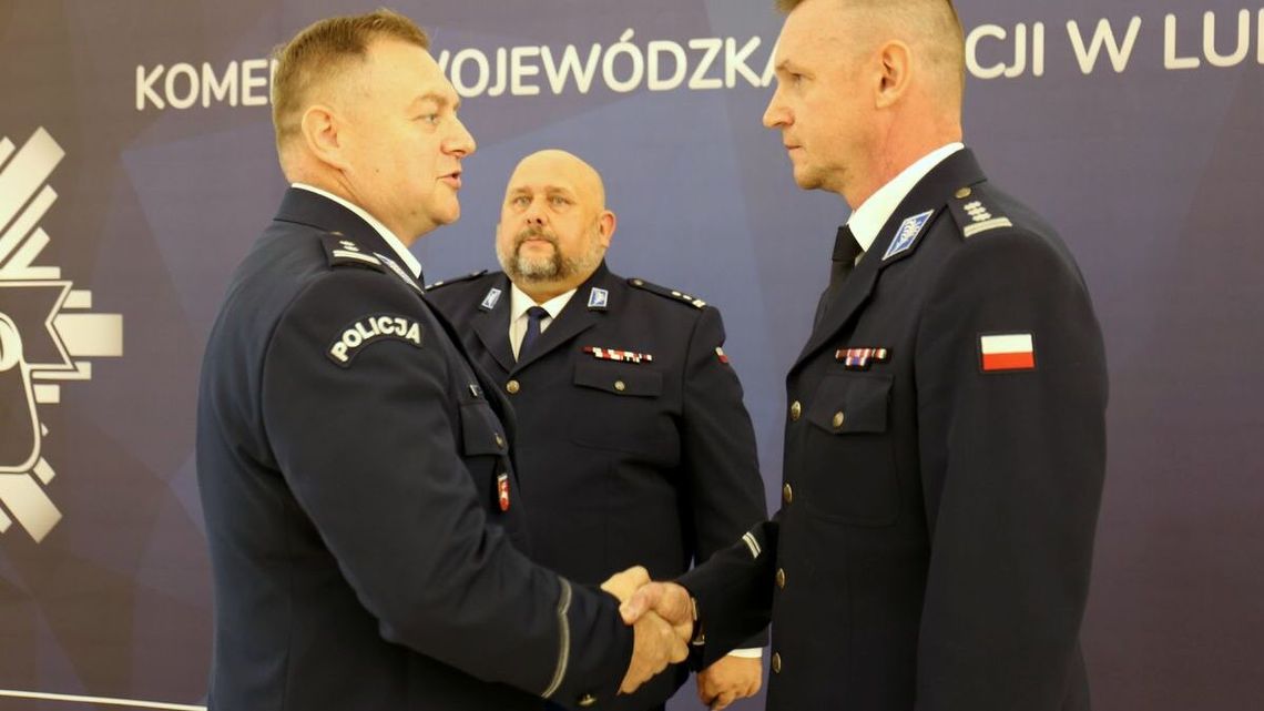 Komendant i jego zastępcy. Nowy przyszedł z Suchej Beskidzkiej