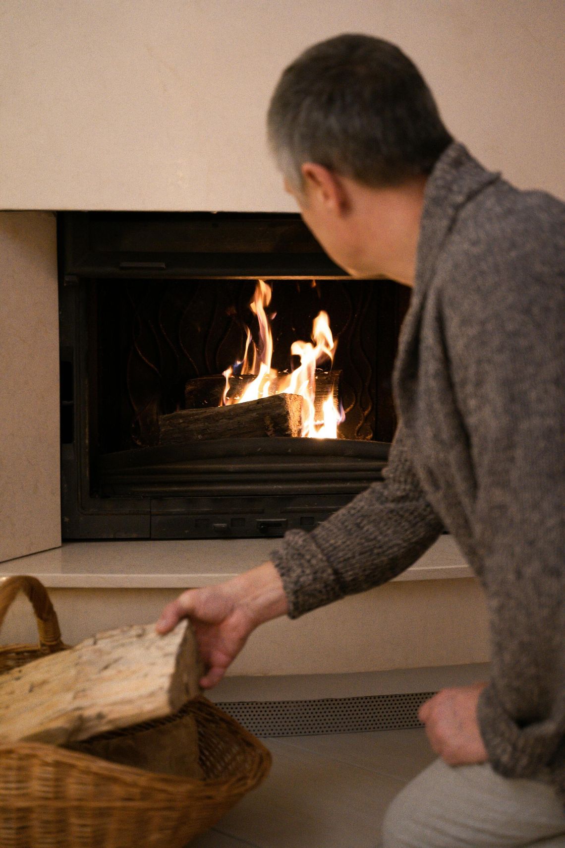 Kominki Wrocław – na co zwrócić uwagę przy wyborze ekipy montażowej?