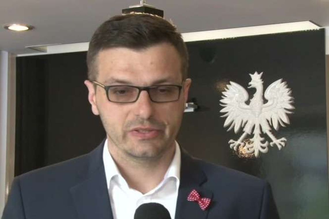 Komornik zabrał rodzinie 3 tysiące złotych z "500 plus". Nie miał prawa