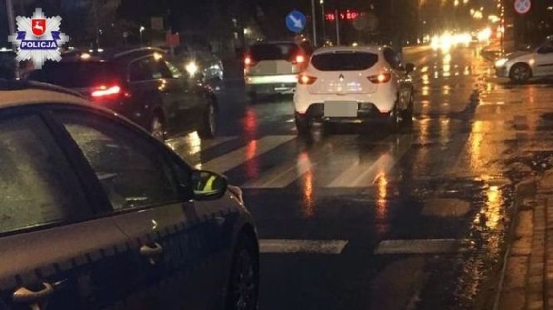 Kompletnie pijana kobieta potrąciła dwoje 18-latków na przejściu dla pieszych