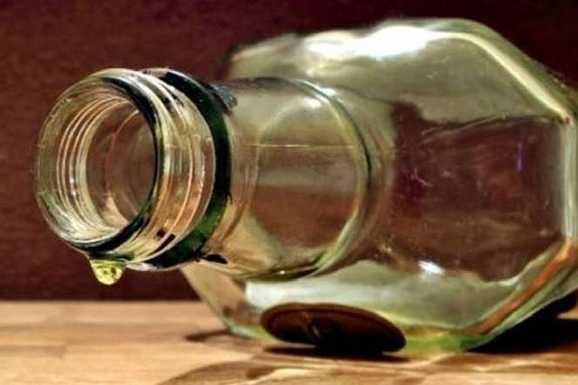 Kompletnie pijana mama opiekowała się niemowlęciem